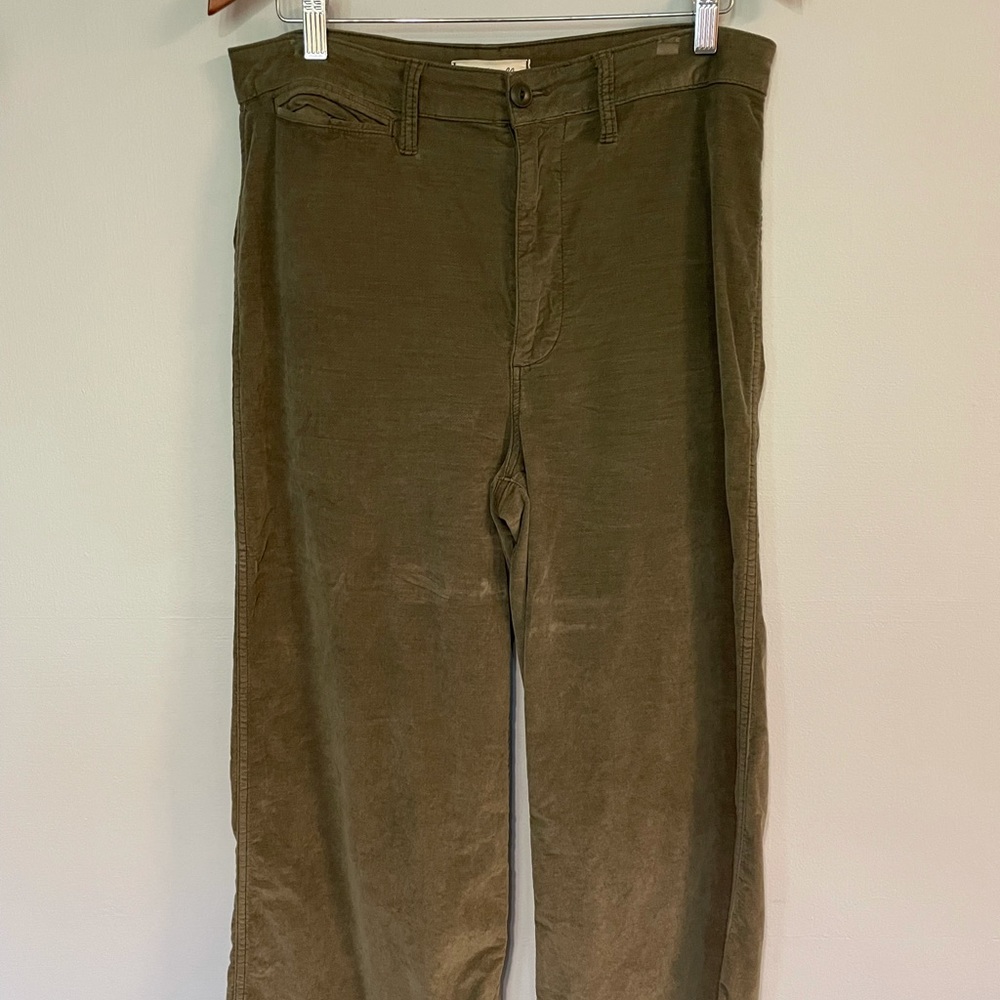 Madewell women’s high rise cropped wide leg velvet pants, Army Green, Size 30